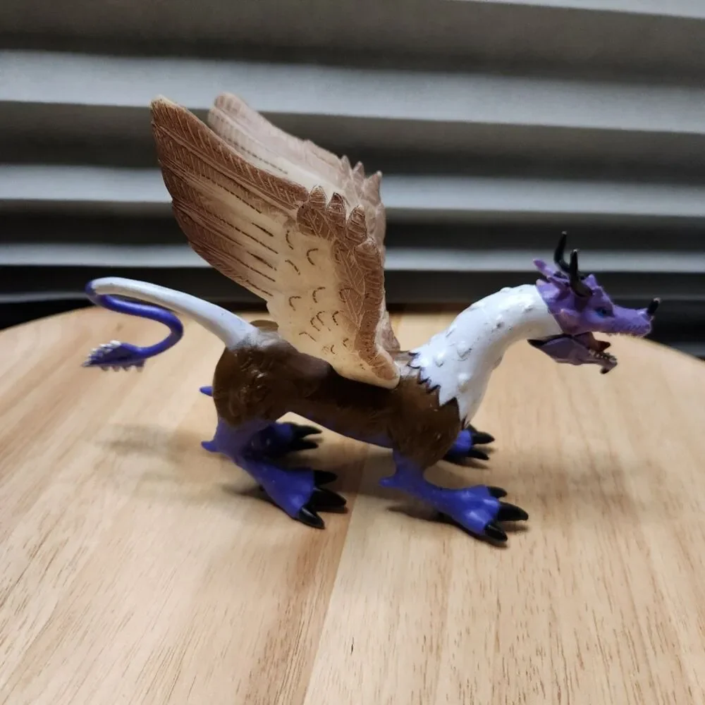 SDE Shantou Winged Dragon Figurine Purple Mouth Opens